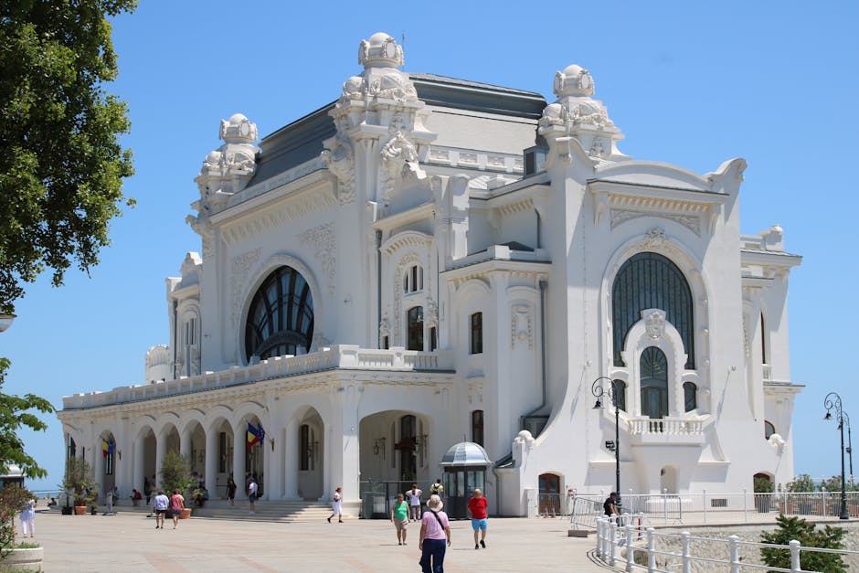 Constanța, aglomerată de turiști: străzile și terasele sunt pline!
