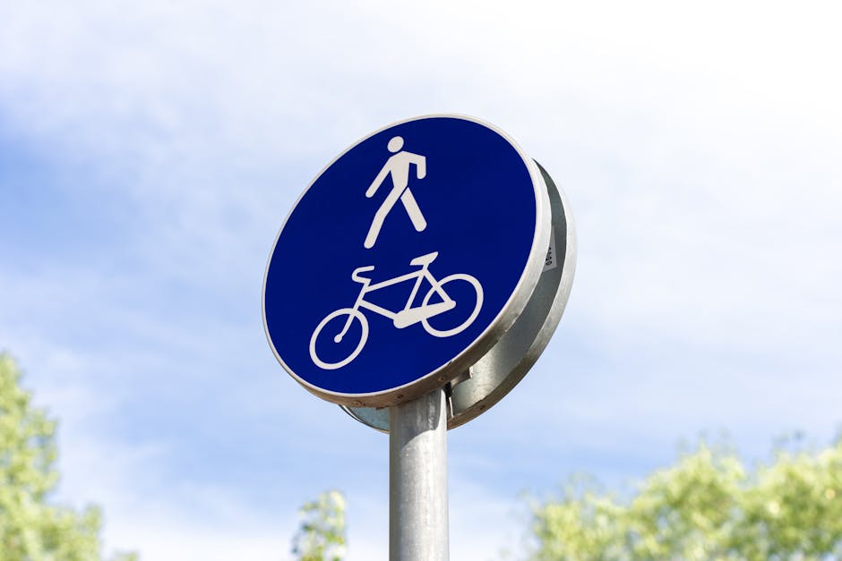 Bicicliști atacati de câini în Rășinari: un tânăr grav rănit