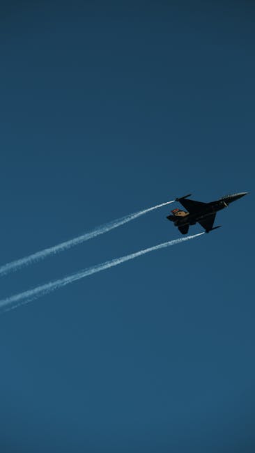 Exerciții aeriene provocatoare: avioanele militare zboară supersonic în România
