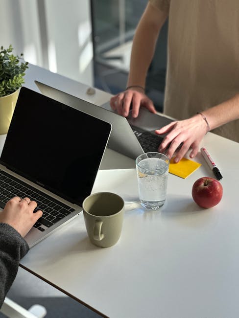 De ce aleg tot mai mulți profesioniști spațiile de coworking în locul muncii de acasă