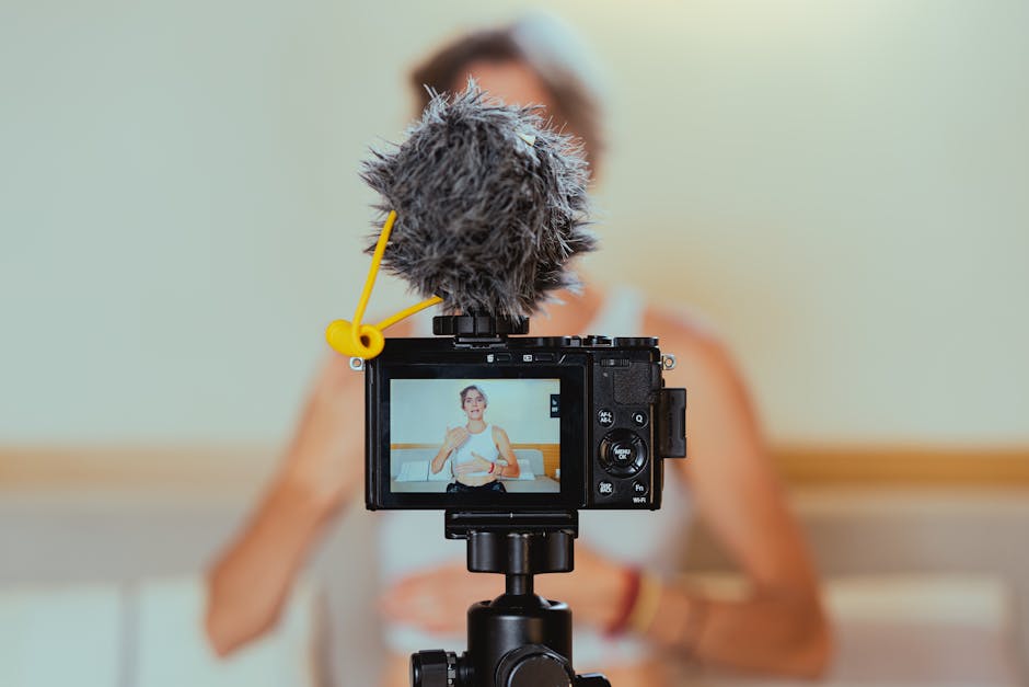 Un influencer fictiv pro-Trump creat de inteligența artificială vinde conținut pentru adulți