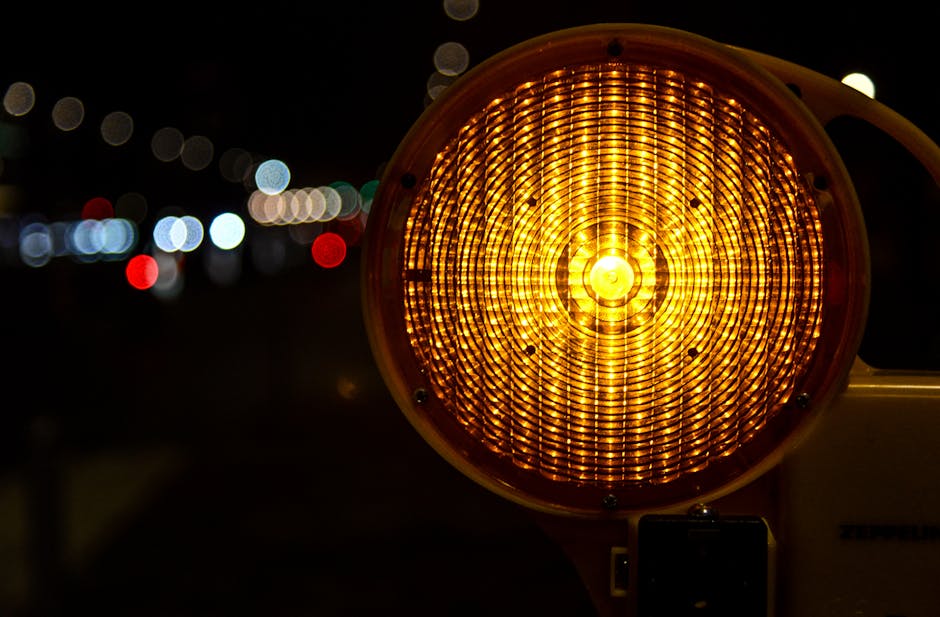 Când și cum trebuie folosite luminile de avarie în trafic?
