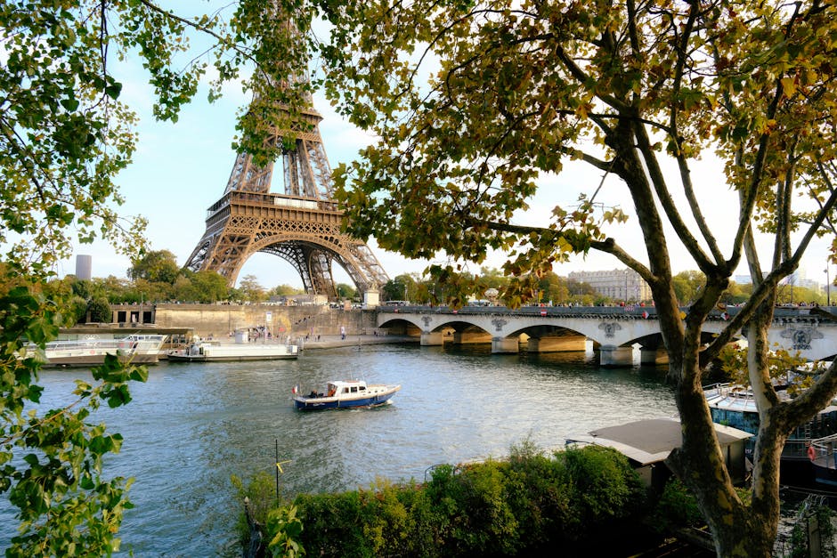 O nouă experiență captivantă la Turnul Eiffel: Podul suspendat la 60 de metri înălțime
