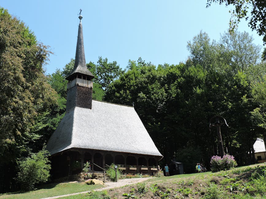 Bihorul își restaurează bisericile de lemn pentru turism și cultură