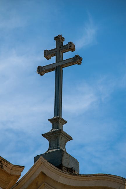 Cruci pictate de copii aduc speranță pacienților de la Spitalul Județean Sibiu