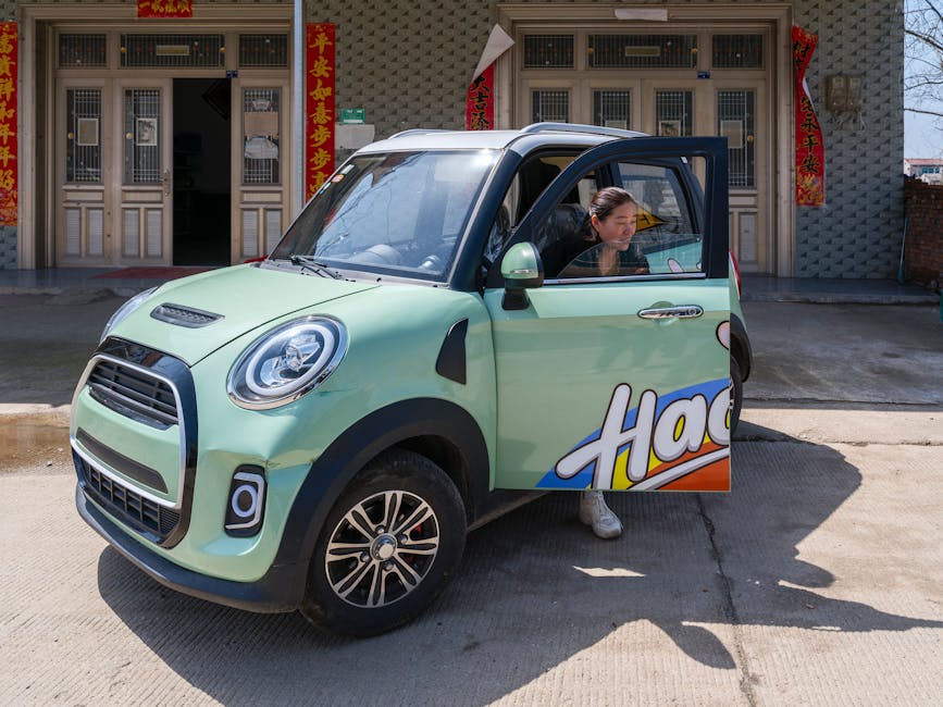 Mașina electrică 4City din Brașov, acum disponibilă pentru tinerii de 16 ani