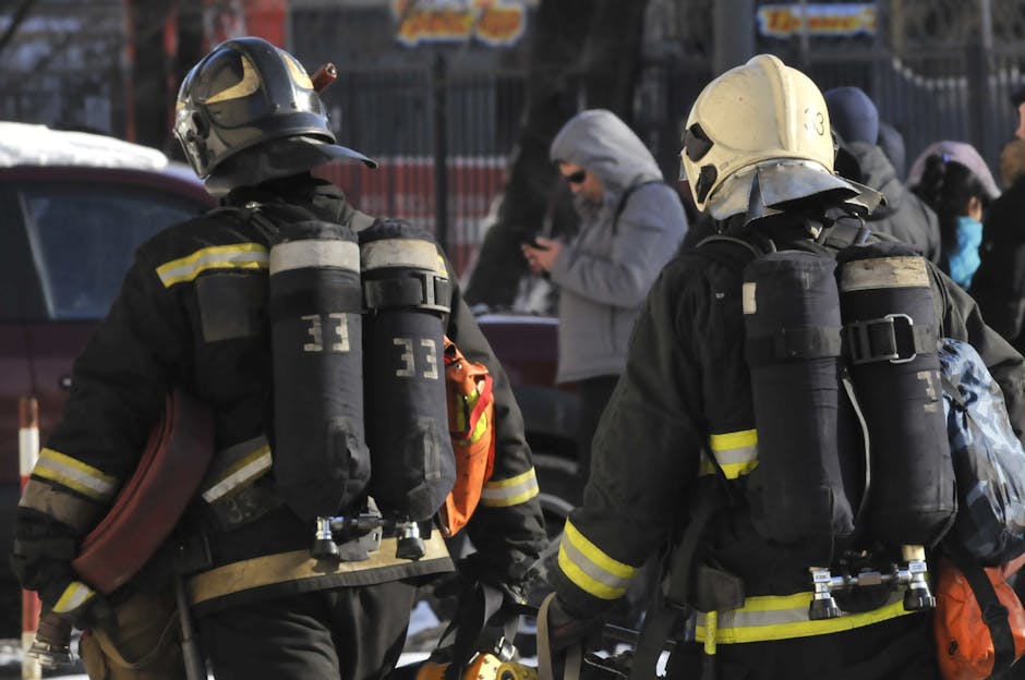 Incendiu devastator în Oradea: trei locuințe afectate de flăcări