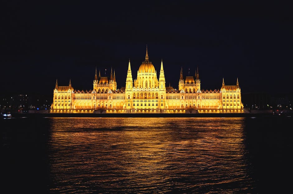 Percheziții surpriză la serverele Fidesz: reacția partidului lui Viktor Orban