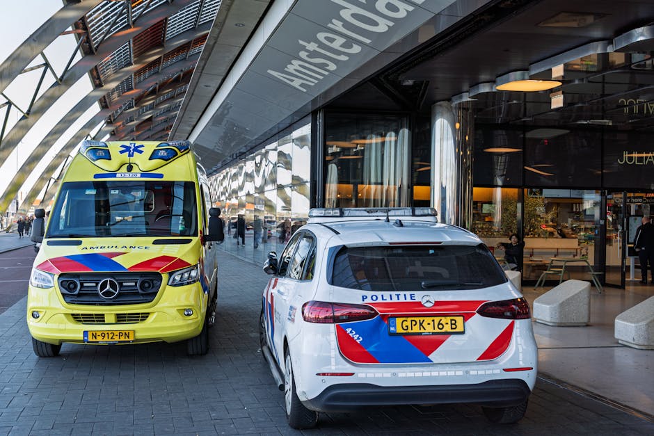 Tineri reținuți după atacul asupra unei ambulanțe: apel pentru legea anti-dezinformare