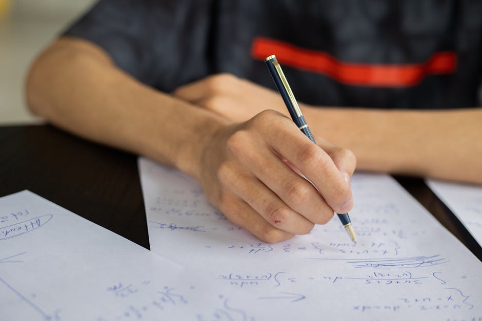 Elevii de clasa a XII-a au susținut simularea Bacalaureatului 2026 la matematică și istorie