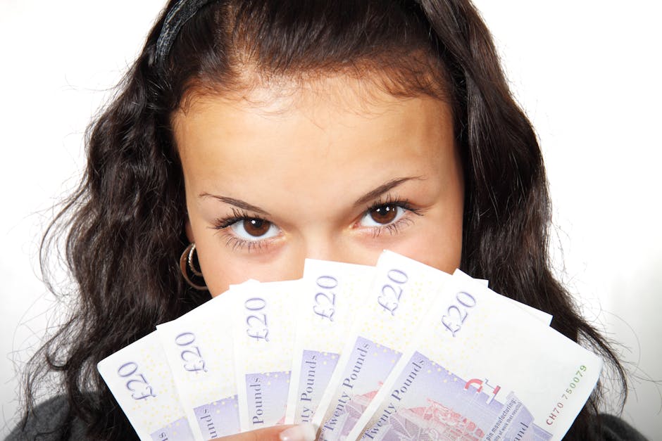 De ce tinerii aleg să economisească pentru distracții în loc de case
