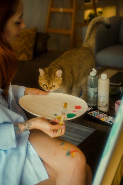Descoperă universul artistic al Lidiei Ștef Vărșăndan, o artistă rebelă din Timișoara