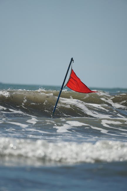 Un turist de 68 de ani își pierde viața în mare, în ciuda avertizărilor