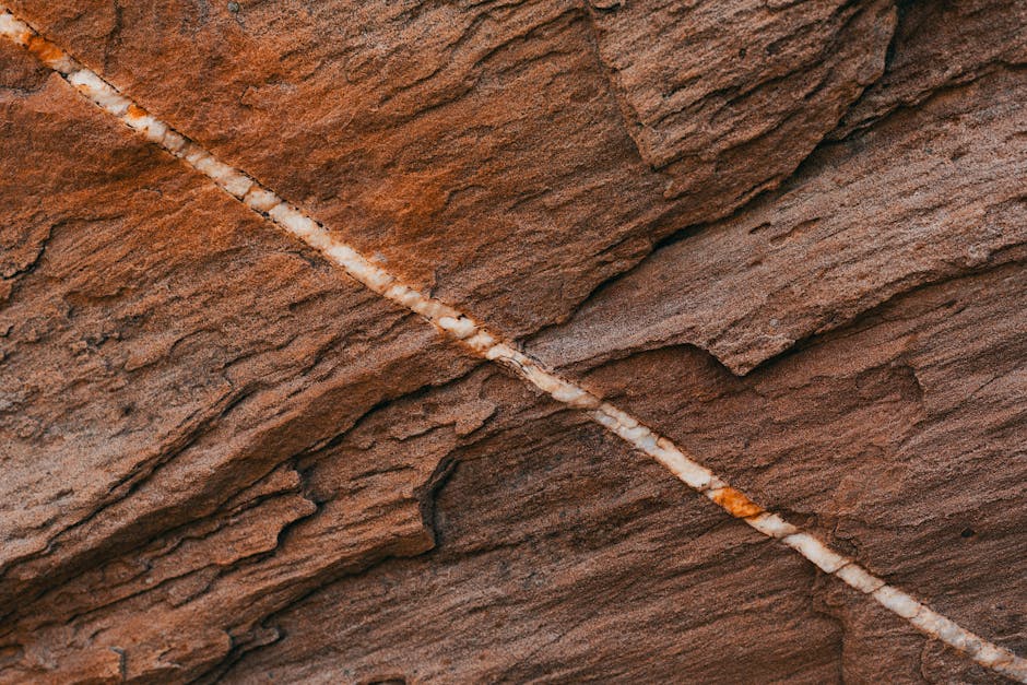Descoperă lumea mineralelor: Concurs de eseuri pentru tineri