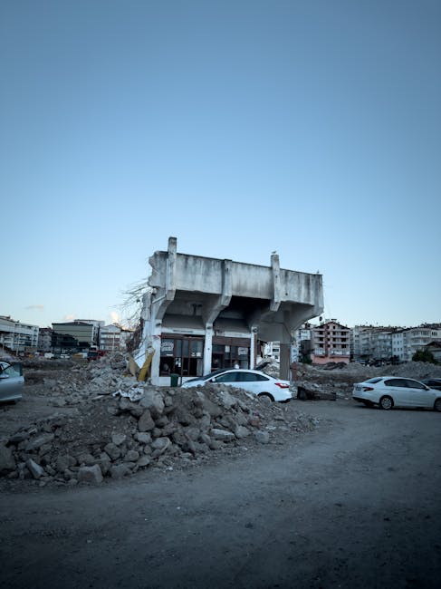 Zalău transformă garajele vechi în parcări moderne: 87 de demolări în această vară