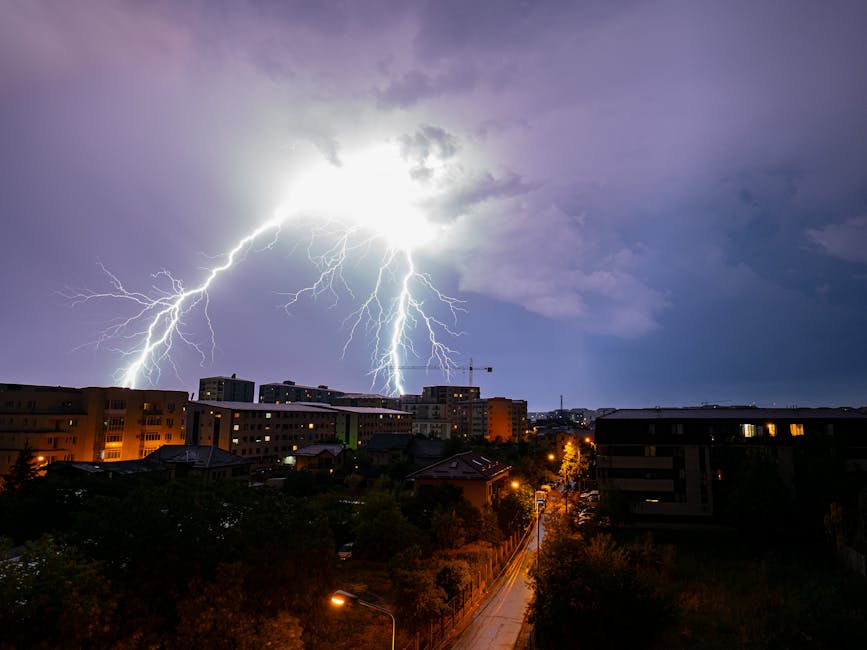 Alertă meteorologică: Averse și vijelii în Suceava până vineri seară