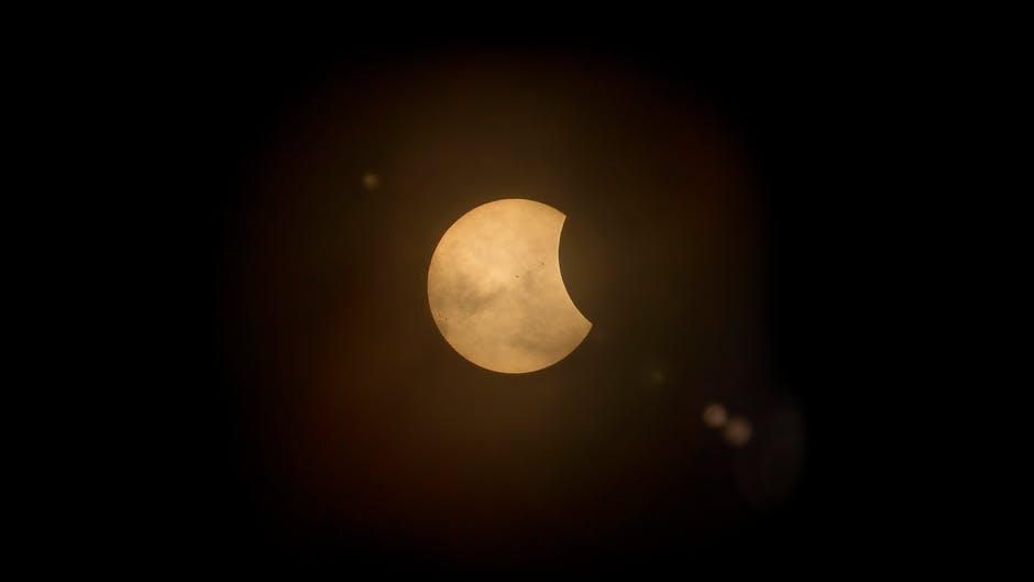 Cerul României a fost impresionat de eclipsa parțială de Soare