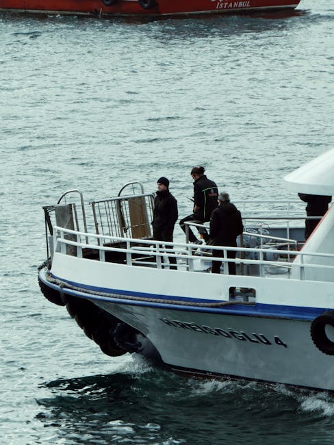 Trei marinari răniți după un atac cu dronă în Marea Neagră