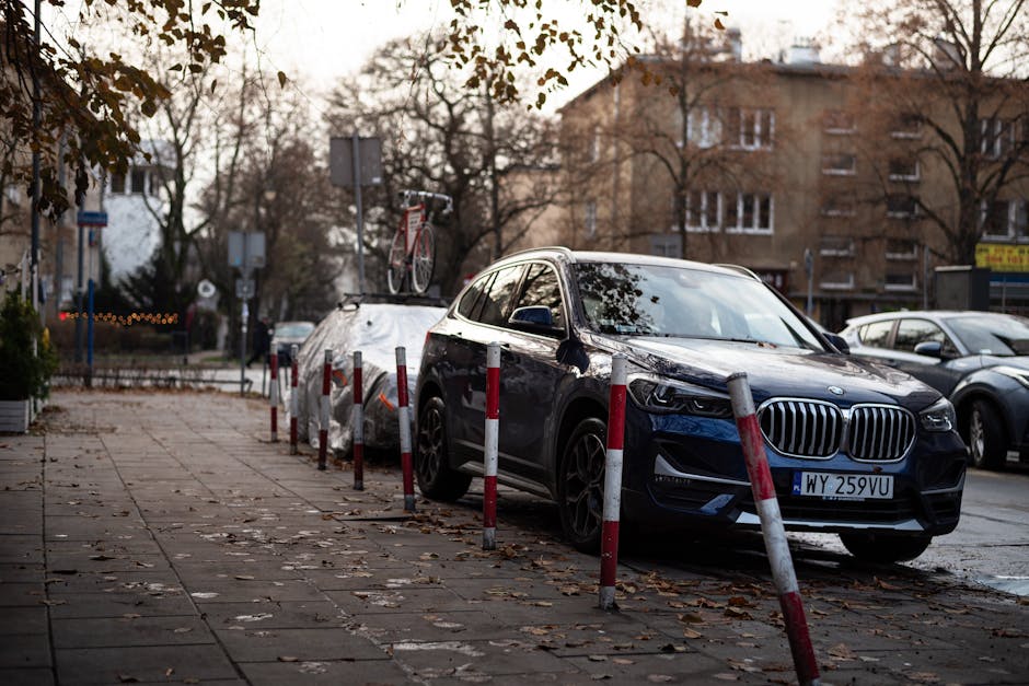 Imagini șocante: un șofer din Cluj blochează trotuarul cu BMW-ul său