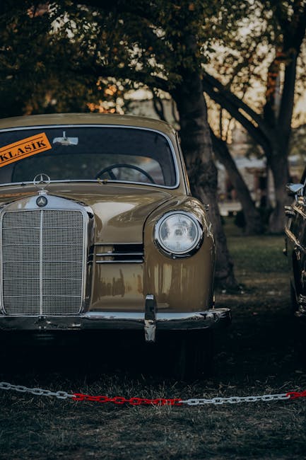 Retroparada Primăverii: 150 de mașini de epocă în inima Timișoarei