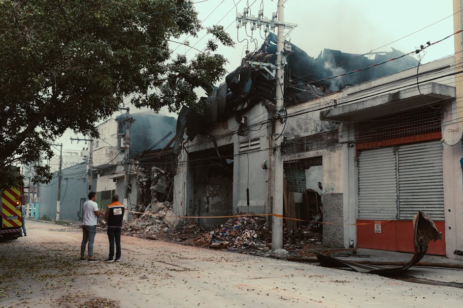 Incendiu major la un depozit de reciclare: 122 de tone de materiale distruse