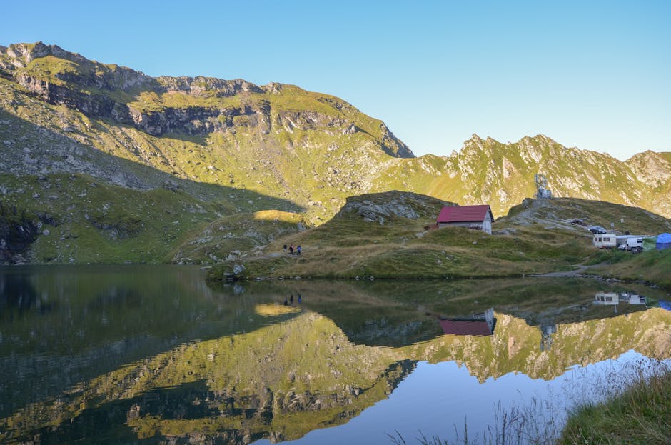 Accesul la Lacul Scropoasa și Cascada 7 Izvoare, blocat din cauza unui pod distrus