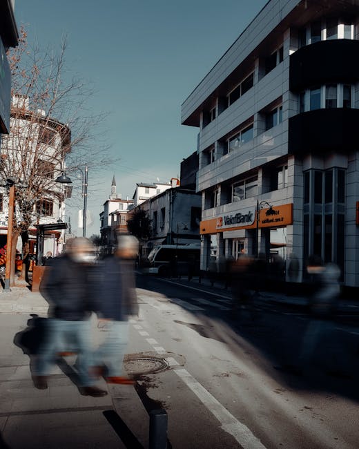 Aproape 300.000 de euro pentru o firmă mică de la Primăria Slatina: contracte controversate