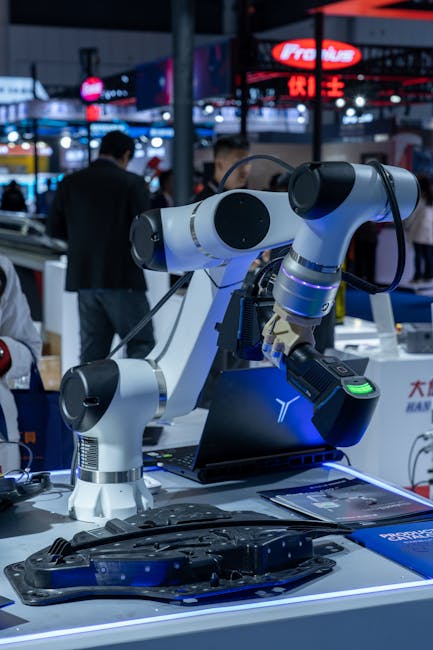 Inovație la târgul din Hong Kong: peste 100 de roboți demonstrează abilități impresionante