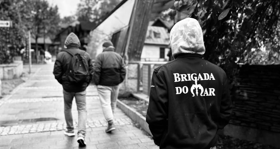 Tineri reținuți după un scandal violent într-un mall din Brașov