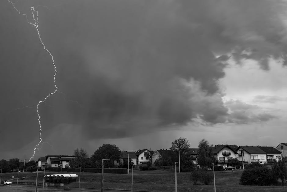 Alertă meteo: vreme instabilă și ploi torențiale în weekend