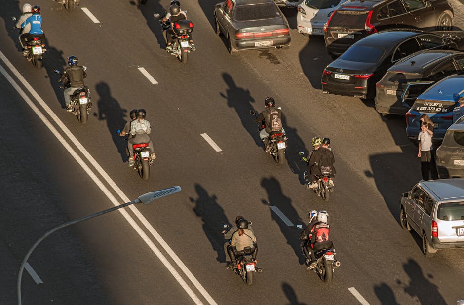 Vești importante pentru motocicliștii din Vrancea: noi reguli de circulație pe benzile de transport public