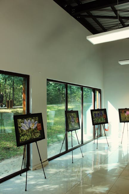 Descoperiți universul artistic al lui Emil Lazăr la expoziția Cotidian