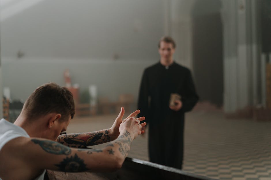 Biserica evacuată după o lungă bătălie juridică: preotul începe mutarea bunurilor