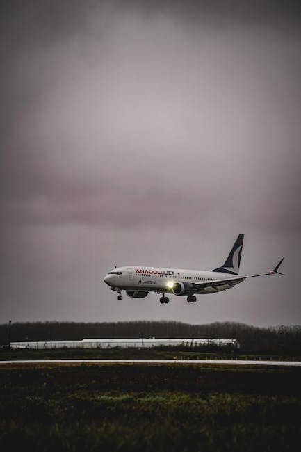Aterizare dramatică pe Aeroportul Cluj: piloții demonstrează profesionalism în condiții extreme