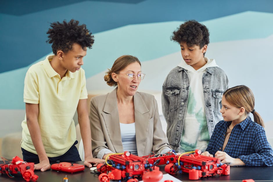 Elevii din Gheorgheni învață robotică cu ajutorul mentorilor din Focșani