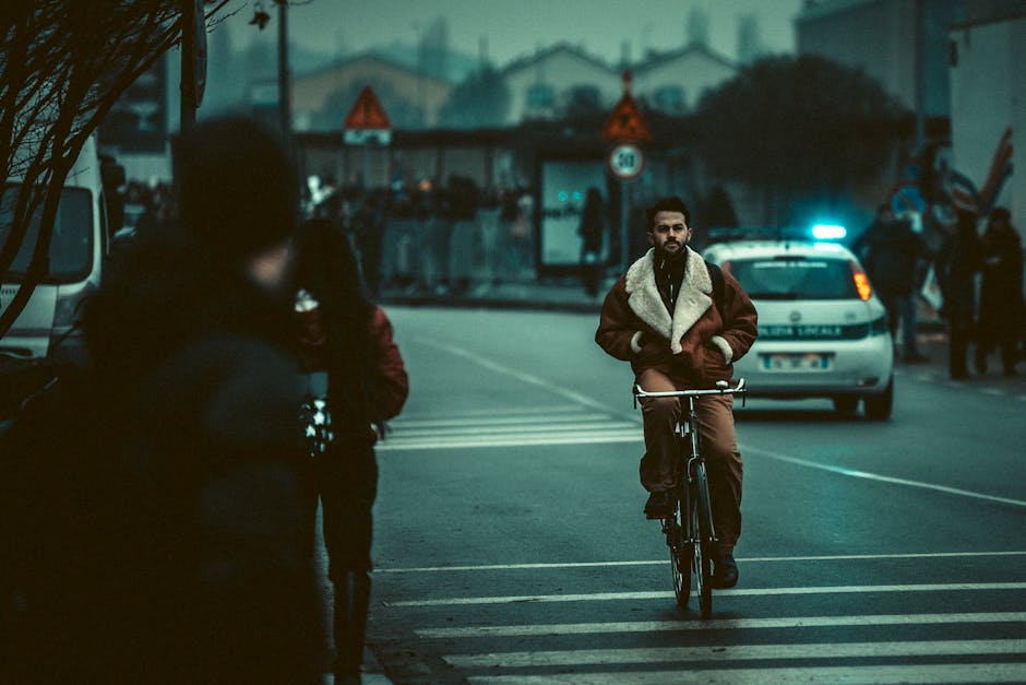Un incident șocant în Italia: bărbat de 73 de ani atacă bicicliști cu mașina