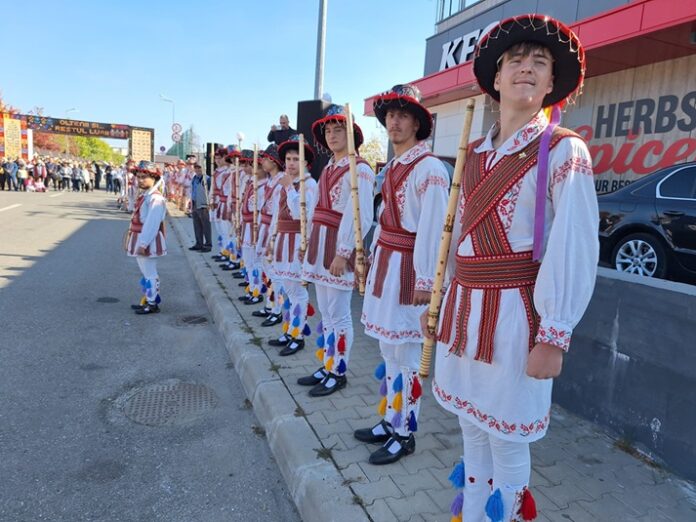 Festivalul Călușului Oltenesc, la a cincea ediție, în Olt