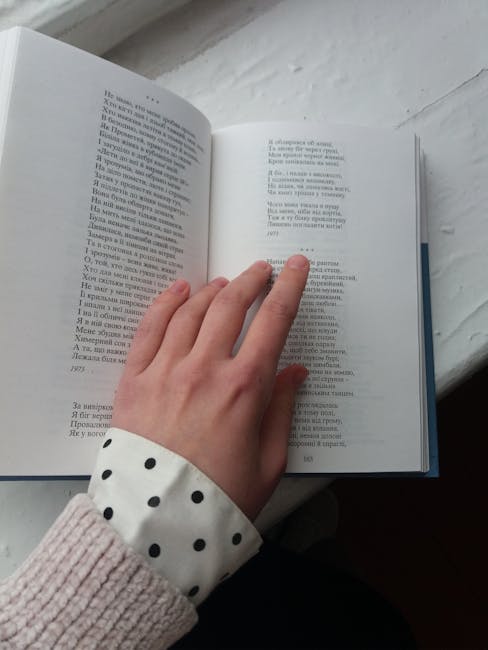 Descoperă universul poetic al eternității în versurile Iolandei Mirea