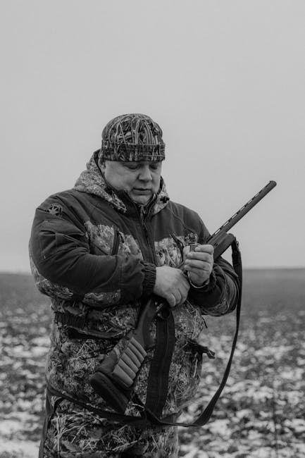 Percheziții în Călimănești și Voineasa pentru braconaj: arme și trofee confiscate