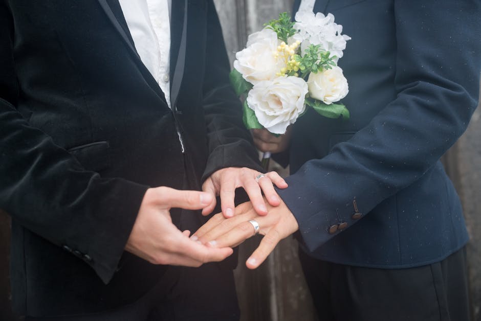 Cupluri de același sex solicită recunoașterea căsătoriilor în România