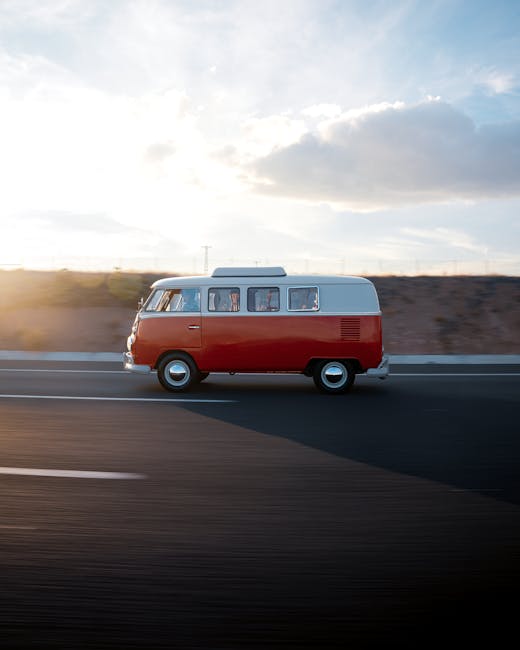 Călătorie surpriză pe autostradă: doi viței în Volkswagen
