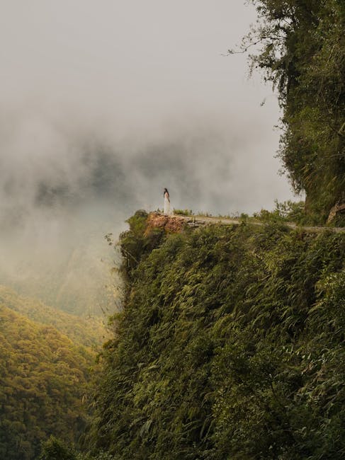 Descoperă drumul periculos din Bolivia, unde o greșeală poate fi fatală