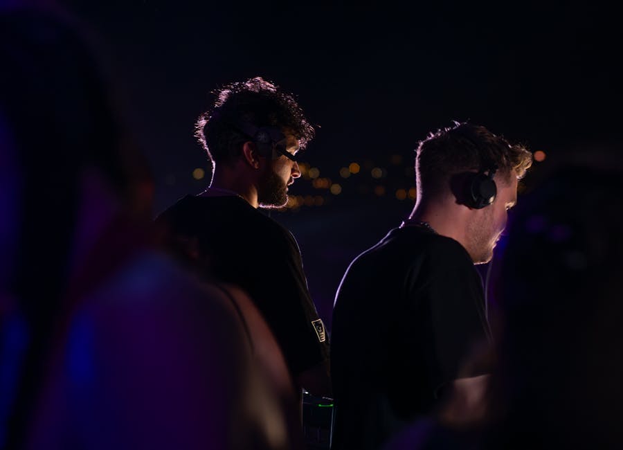 DJ arădeni Mike Kross și Sebuh, pregătiți pentru o experiență electrizantă la UNTOLD ONE