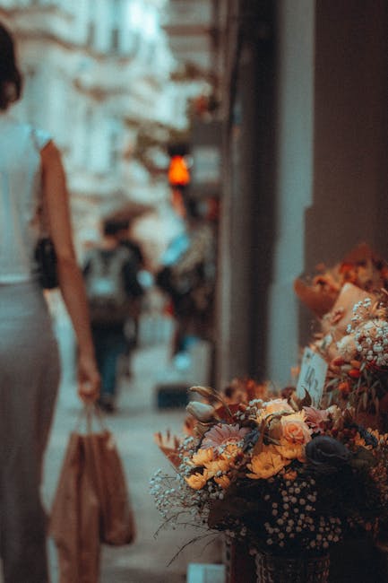 Tineri surprinși furând flori dintr-o florărie din Sibiu: apelul proprietarului