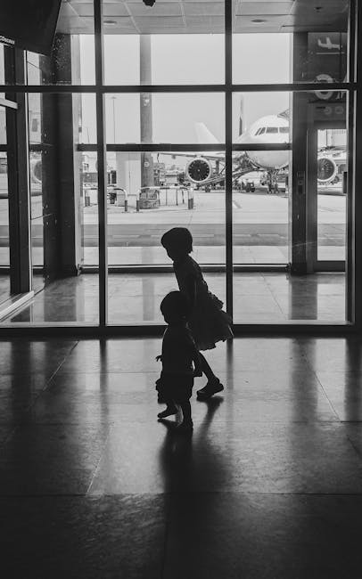 O zi plină de descoperiri pentru preșcolarii de la Baia Mare la aeroport