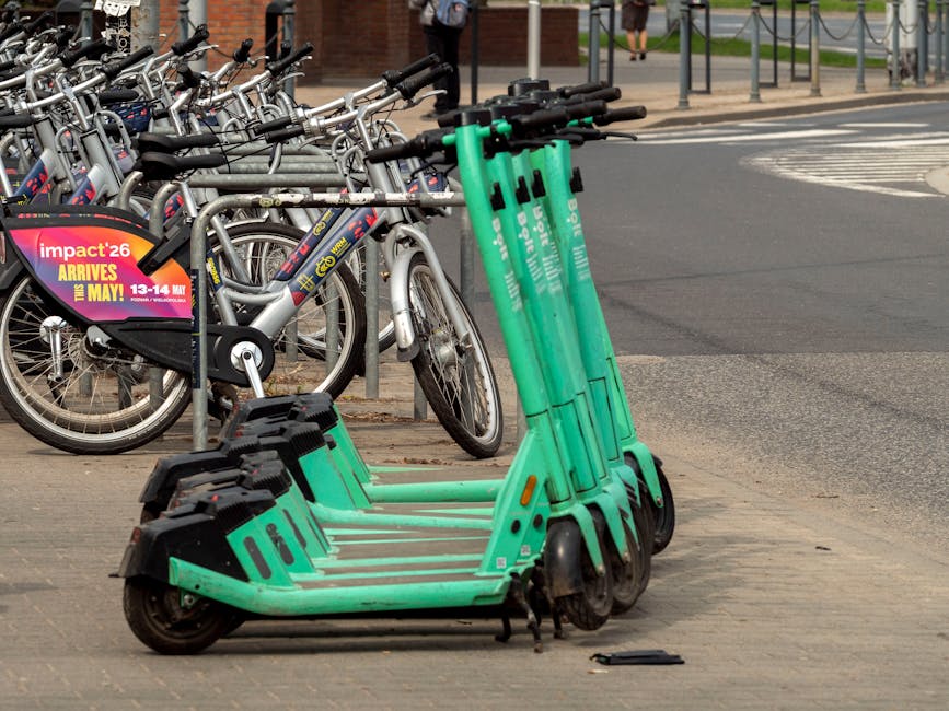 Furturi de biciclete și trotinete în Oradea: Doi tineri în fața justiției