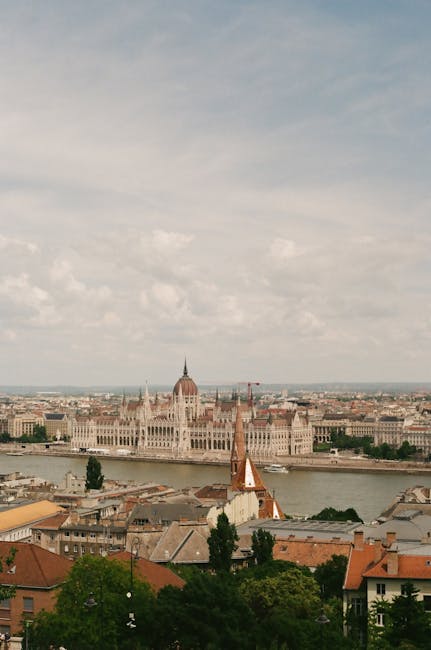 Peter Magyar invită România să se alăture V4 pentru a revitaliza influența central-europeană