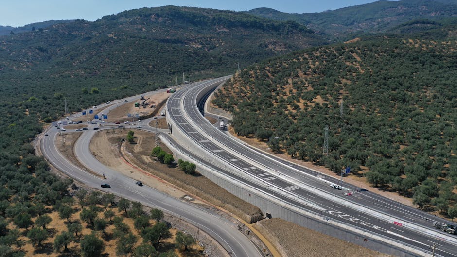 Contestația lui Grindeanu la CCR amenință milioane pentru autostrăzile A7 și A8