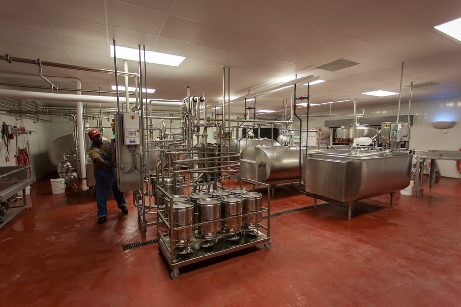 Inaugurarea noului sediu modernizat al DSVSA Arad: un pas înainte pentru siguranța alimentară