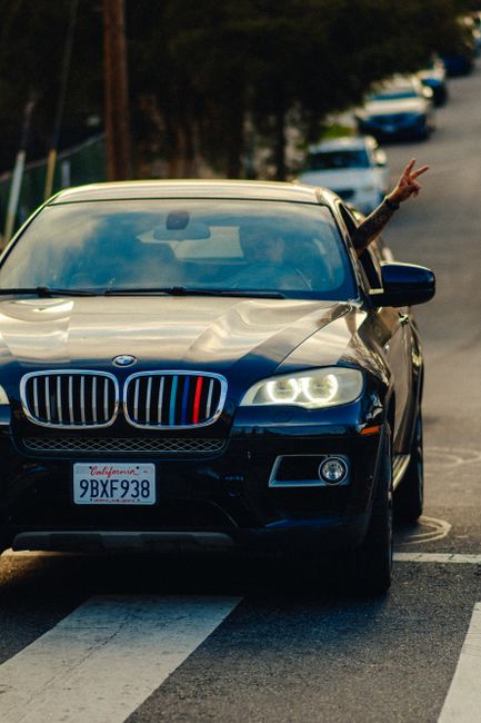 Un tânăr care visa la volanul unui BMW începe o nouă viață în închisoare